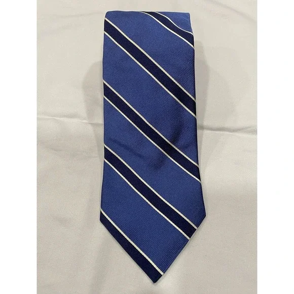 CH Carolina Herrera Navy Blue Silk Tie Italy Stripe $145 MSRP NWT 3.5" x 60"